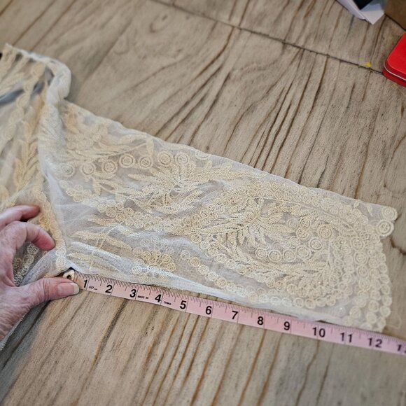 Banana USA Gold Lace Top Medium Sheer Crochet Boho Tunic Layer - Picture 8 of 8